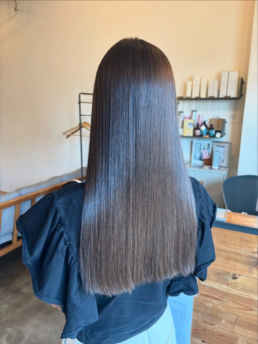 ロング カラー グレージュ REIKA 【eito】のヘアスタイル