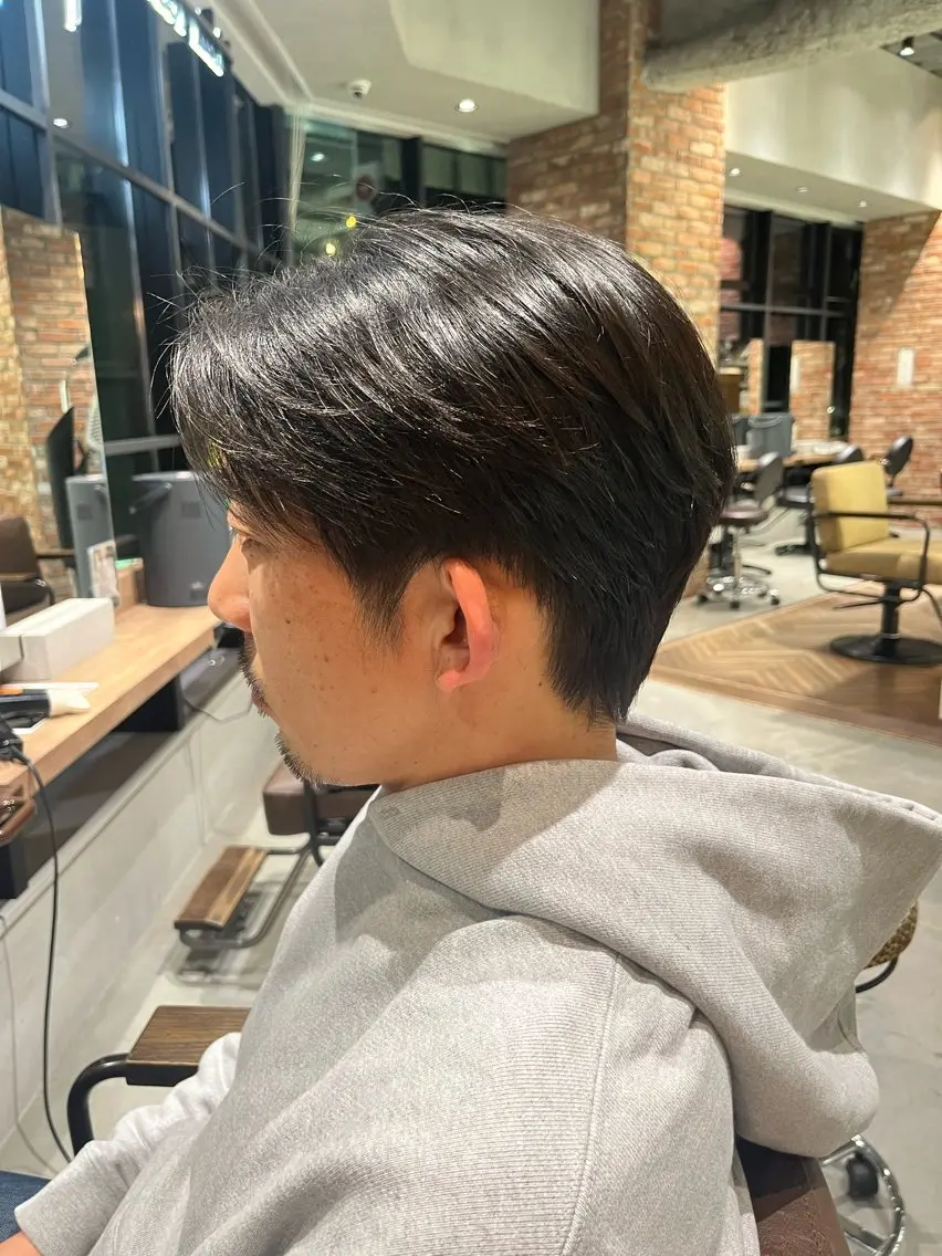 メンズ センターパート カット 志賀 楓のヘアスタイル