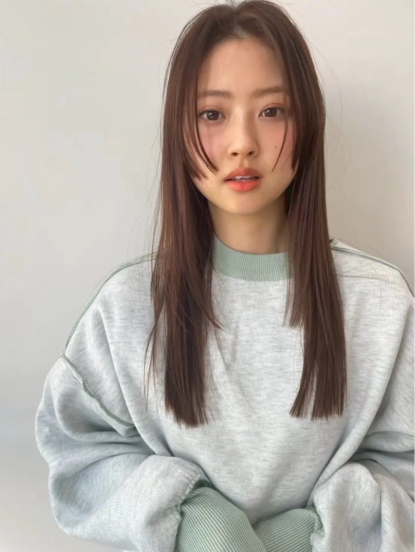 ロング 寒色❄️透明感カラー /レイヤーカット🪽のヘアスタイル