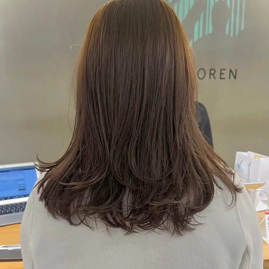 セミロング カラー 透明感カラー カット ヘアカラー トリートメント レイヤー/縮毛矯正/ 暖色/mao🎀のヘアスタイル