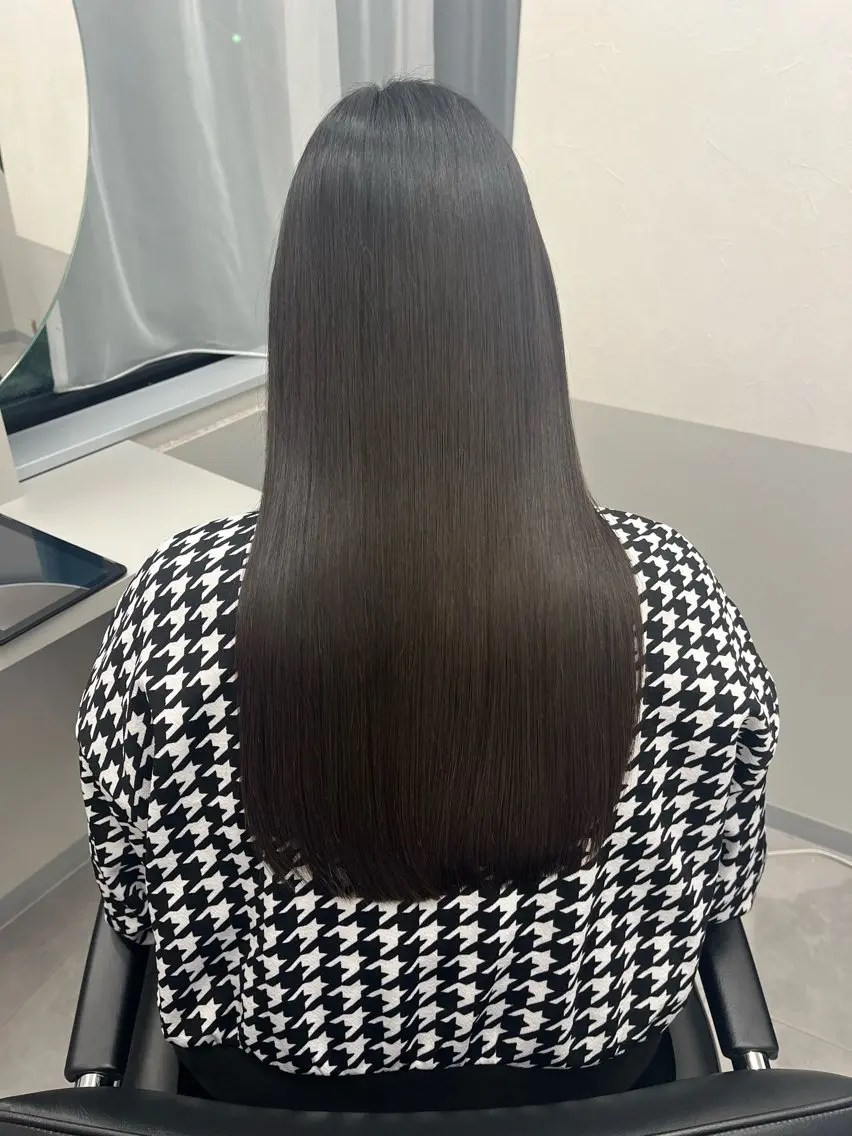 ロング カット 縮毛矯正 🩵tocca yui🩵のヘアスタイル
