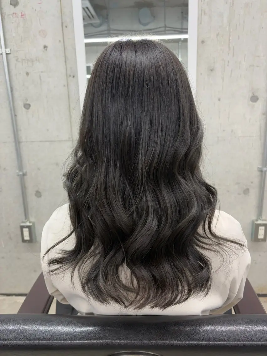 セミロング カラー 菊地 映香のヘアスタイル