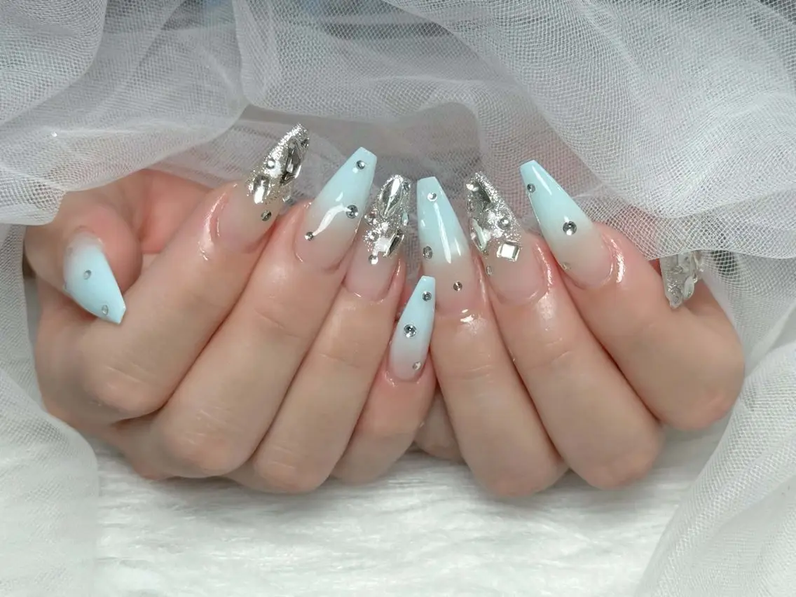 ネイル アートネイル 長さ出し ジェルネイル 韓国ネイル マグネットネイル ハンドネイル Cloudy Chan Nailのネイルデザイン