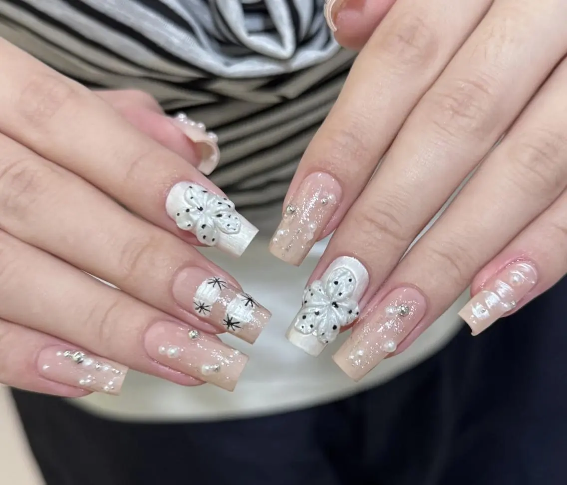ネイル ハンドネイル 🎀 KiKi_nailのネイルデザイン
