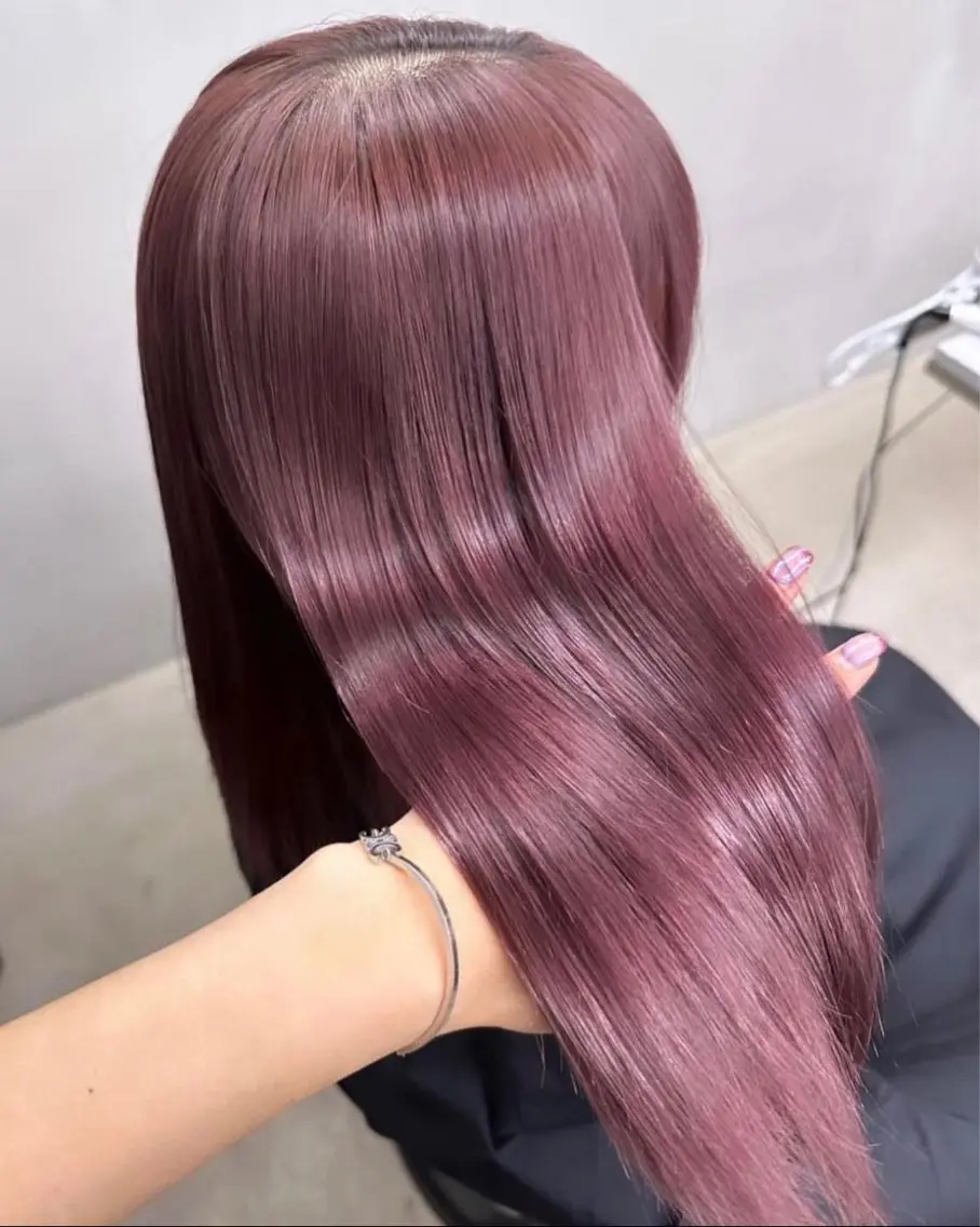 ロング カラー ブリーチ ピンクカラー ヘアカラー トリートメント 植村 海咲のヘアスタイル