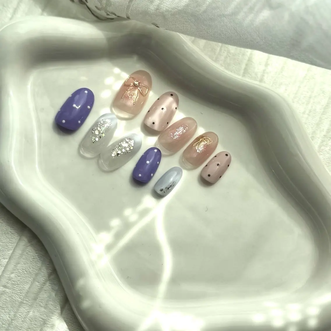 ネイル ドット リボン ハンドネイル N.plus NaiLのネイルデザイン