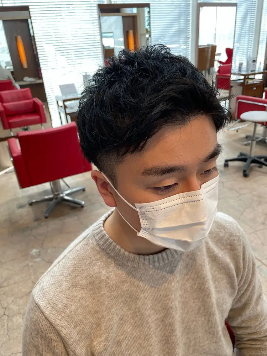 ショート レオン澄川 齊藤のヘアスタイル