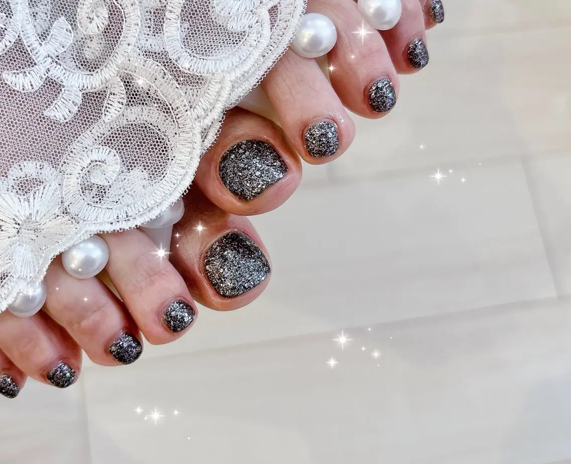 ネイル キラキラネイル フットネイル FLARE NAIL フレアネイルのネイルデザイン