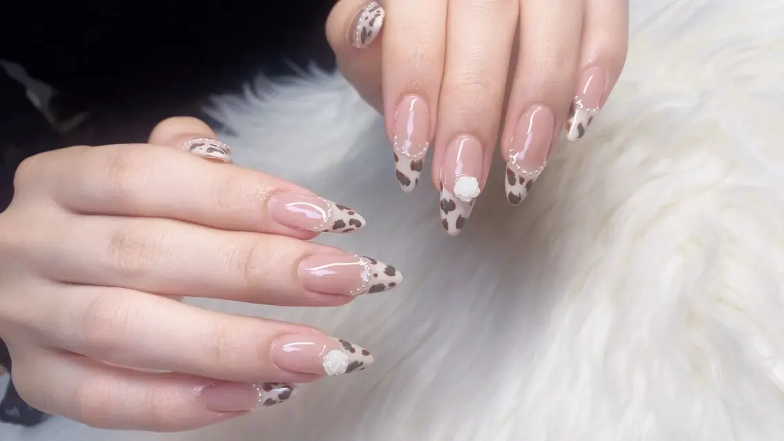 ネイル べっ甲ネイル チークネイル フラッシュネイル フレンチネイル グラデーション Rena_Rei Nailsのネイルデザイン