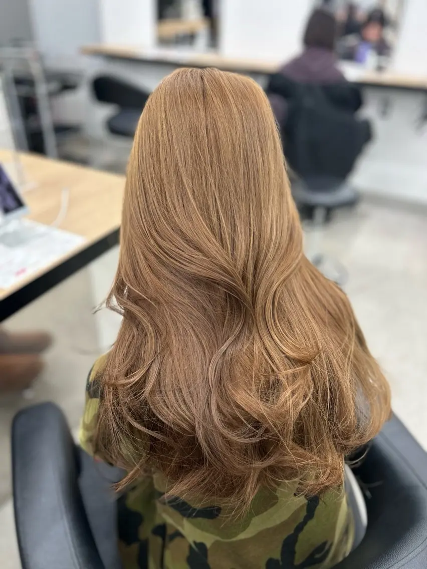 ロング カラー ヘアカラー トリートメント ヘッドスパ ヘアセット YUKA🤍ベージュ /ミルクティーのヘアスタイル