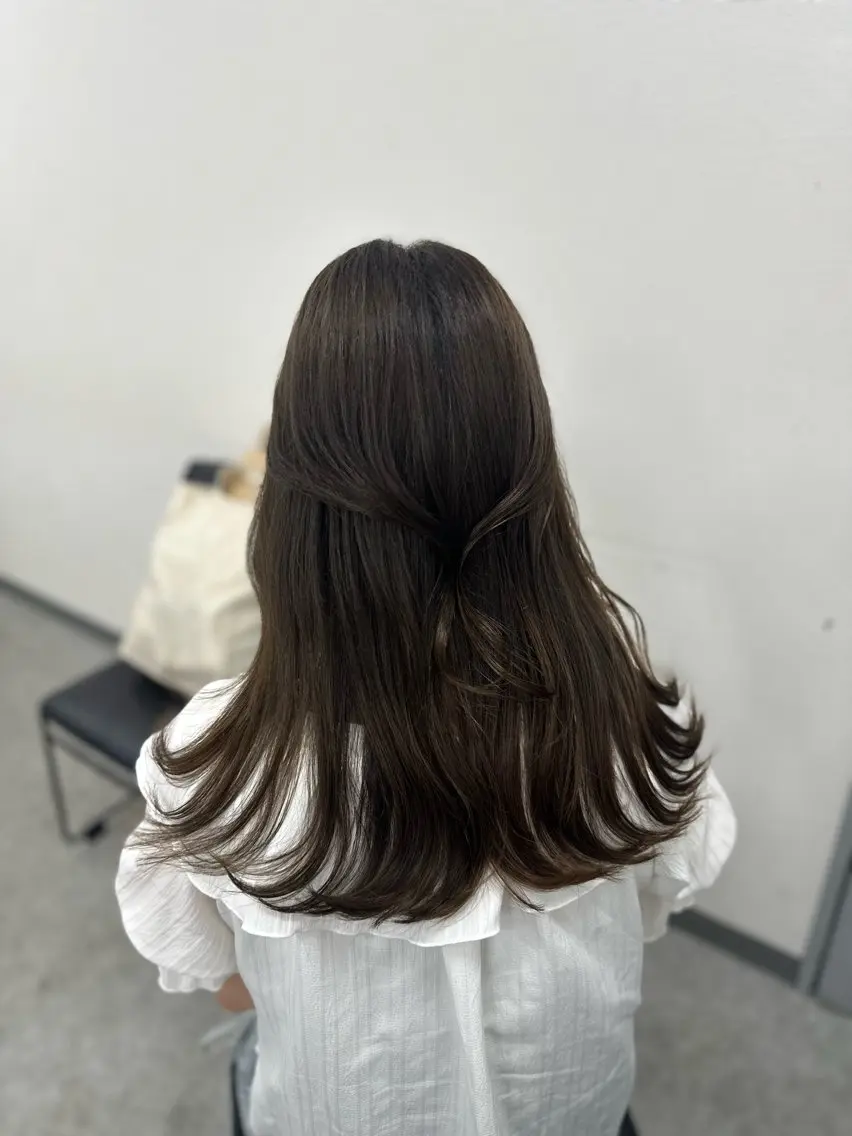 セミロング ♡海外girl重め レイヤーMEARI♡のヘアスタイル