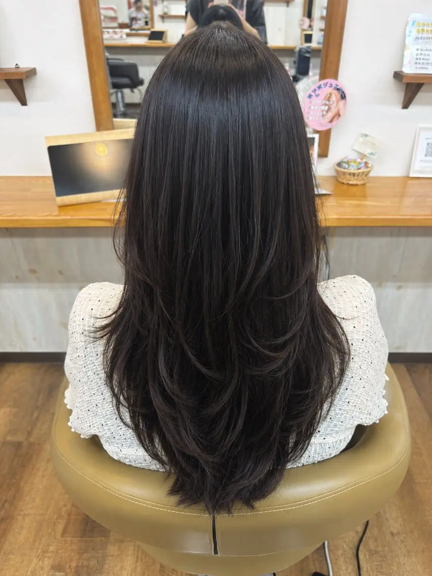 ロング カット 大久保 藍梨のヘアスタイル