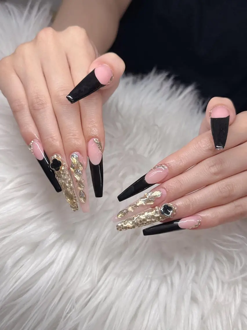 ネイル 長さ出し グラデーション 卒業式 キラキラネイル マグネットネイル Lee Nailsのネイルデザイン