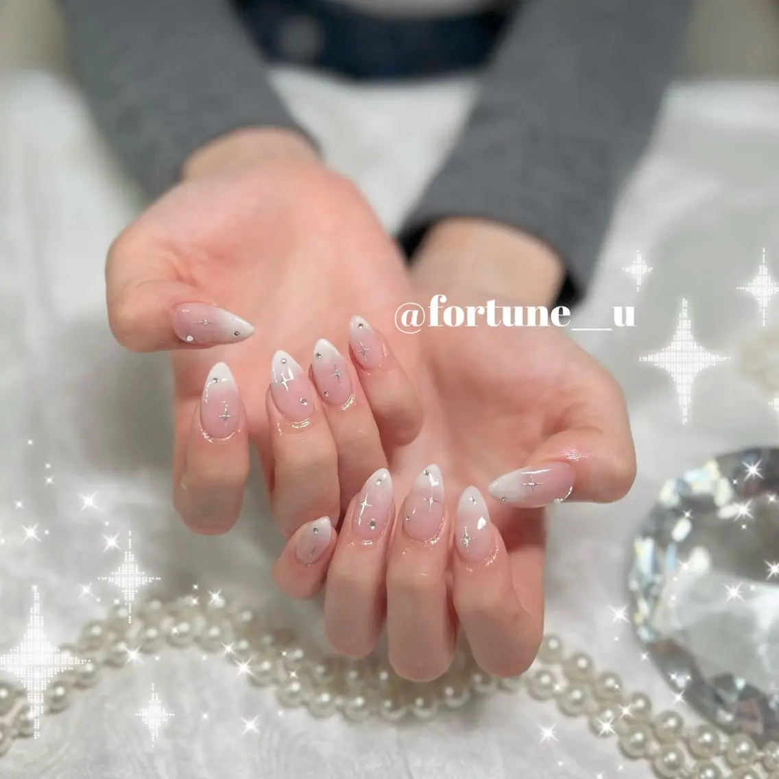 ネイル ガーリー 韓国ネイル 持ち込み ワンホンネイル ハンドネイル 💜✩.* Yuuna💜のネイルデザイン