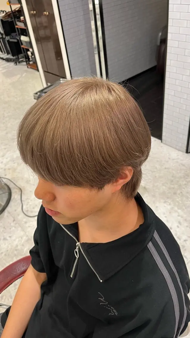 カラー メンズ 中屋 比呂のヘアスタイル