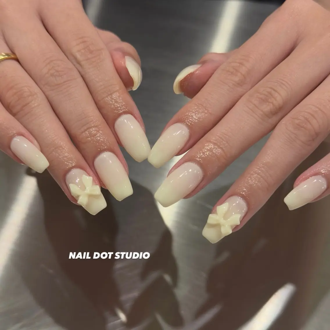 ネイル ハンドネイル NAILDOTSTU DIO SEINAのネイルデザイン