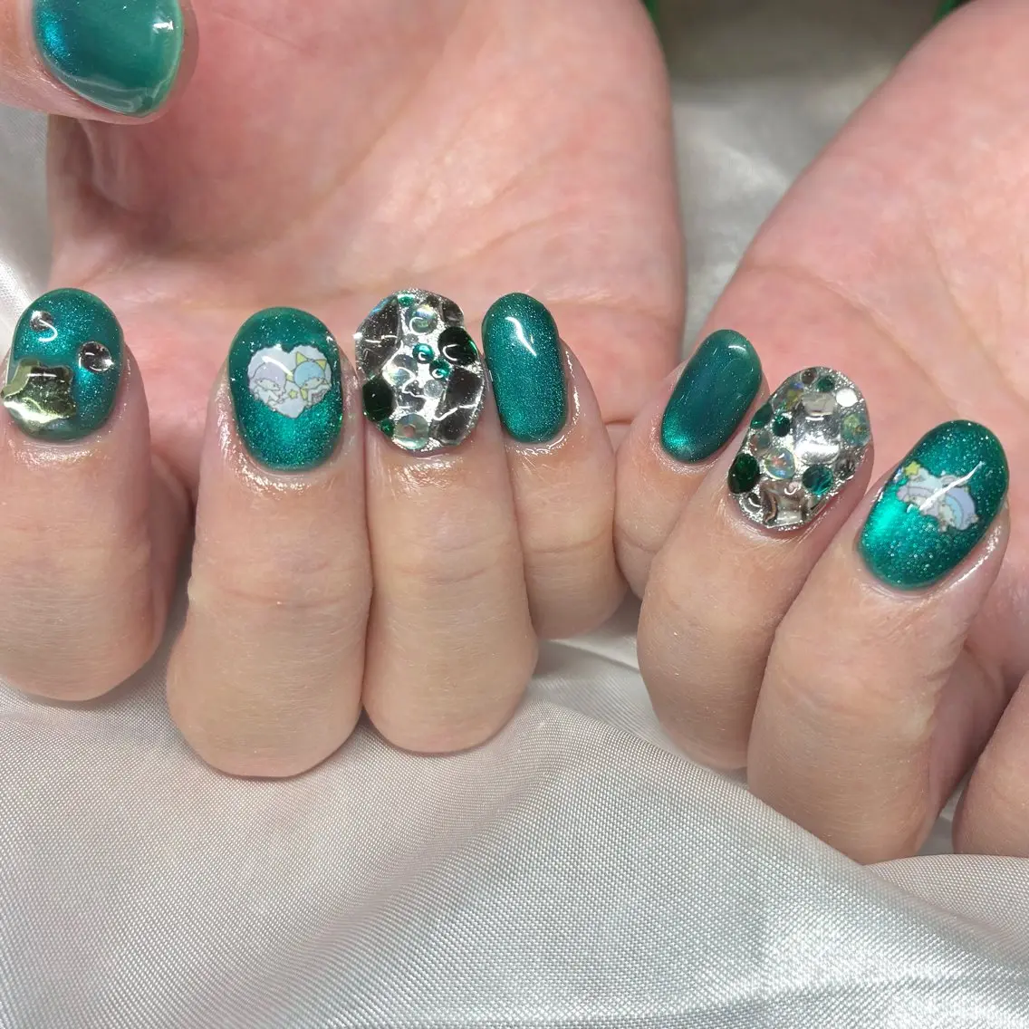 ネイル ジェルネイル マグネットネイル ハンドネイル Nail ヌシん家 AKANEのネイルデザイン