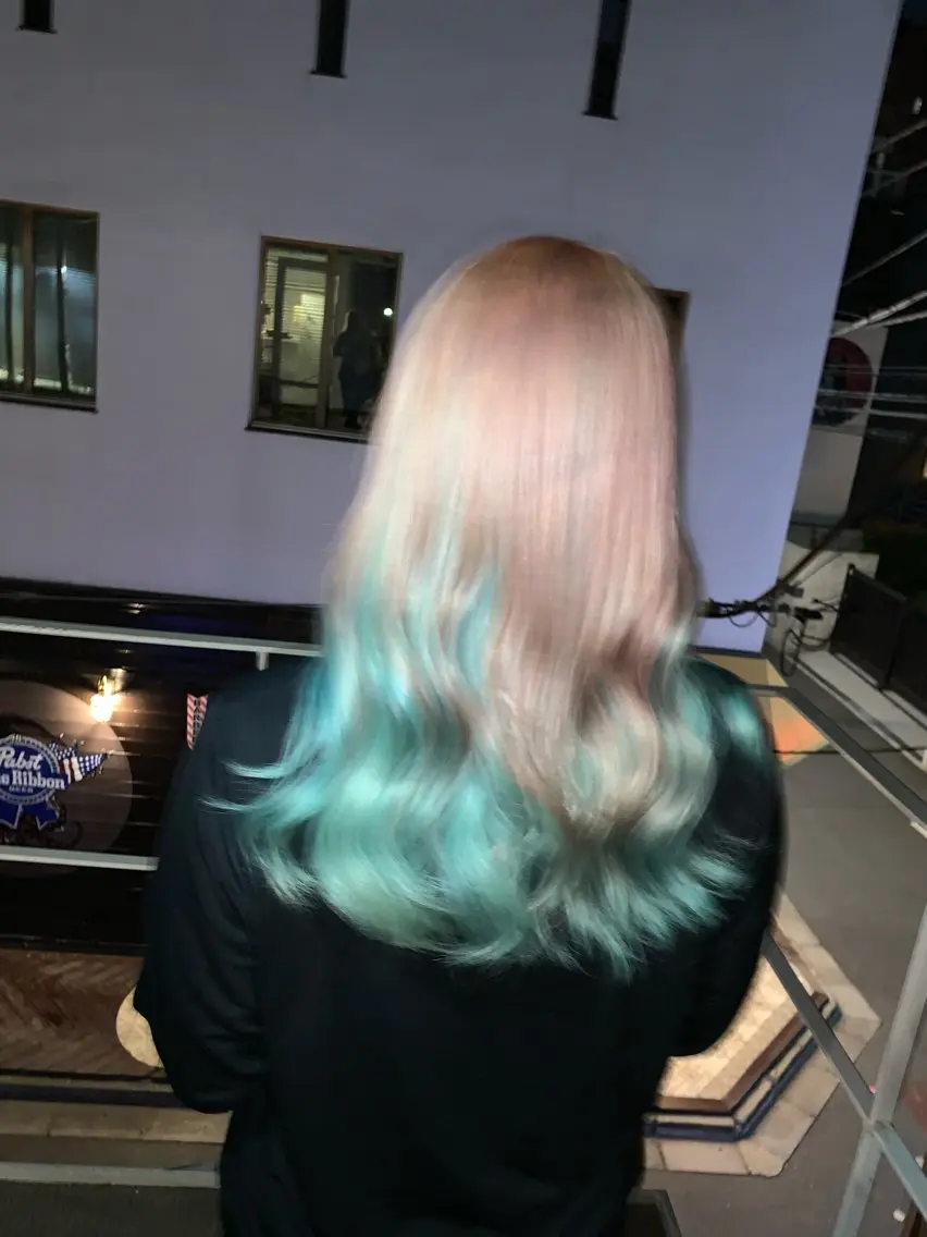 ロング ツートーンカラー 似合わせレイヤー ‪ෆ‪.*艶髪補修のヘアスタイル