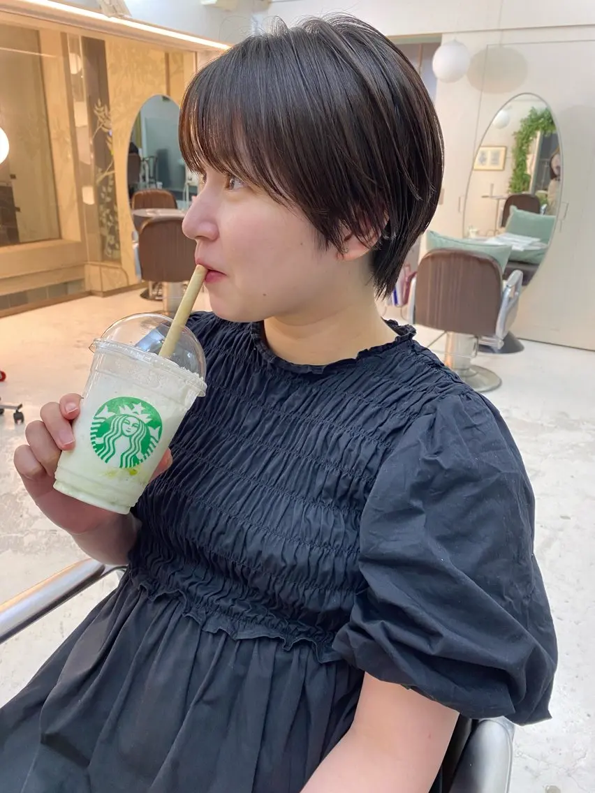 ショート カラー 樋口 夏希のヘアスタイル