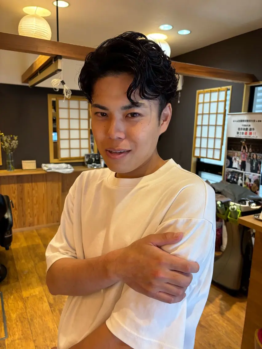 メンズ メンズ✂️レディス 岩井勇磨のヘアスタイル