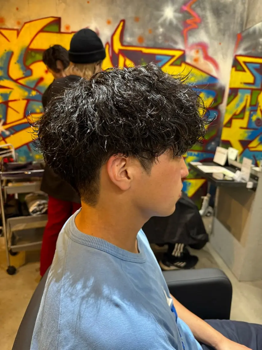 ショート パーマ メンズ メンズパーマ 波巻きパーマ 【モデル大募集🔥】 kearny錦糸町のヘアスタイル