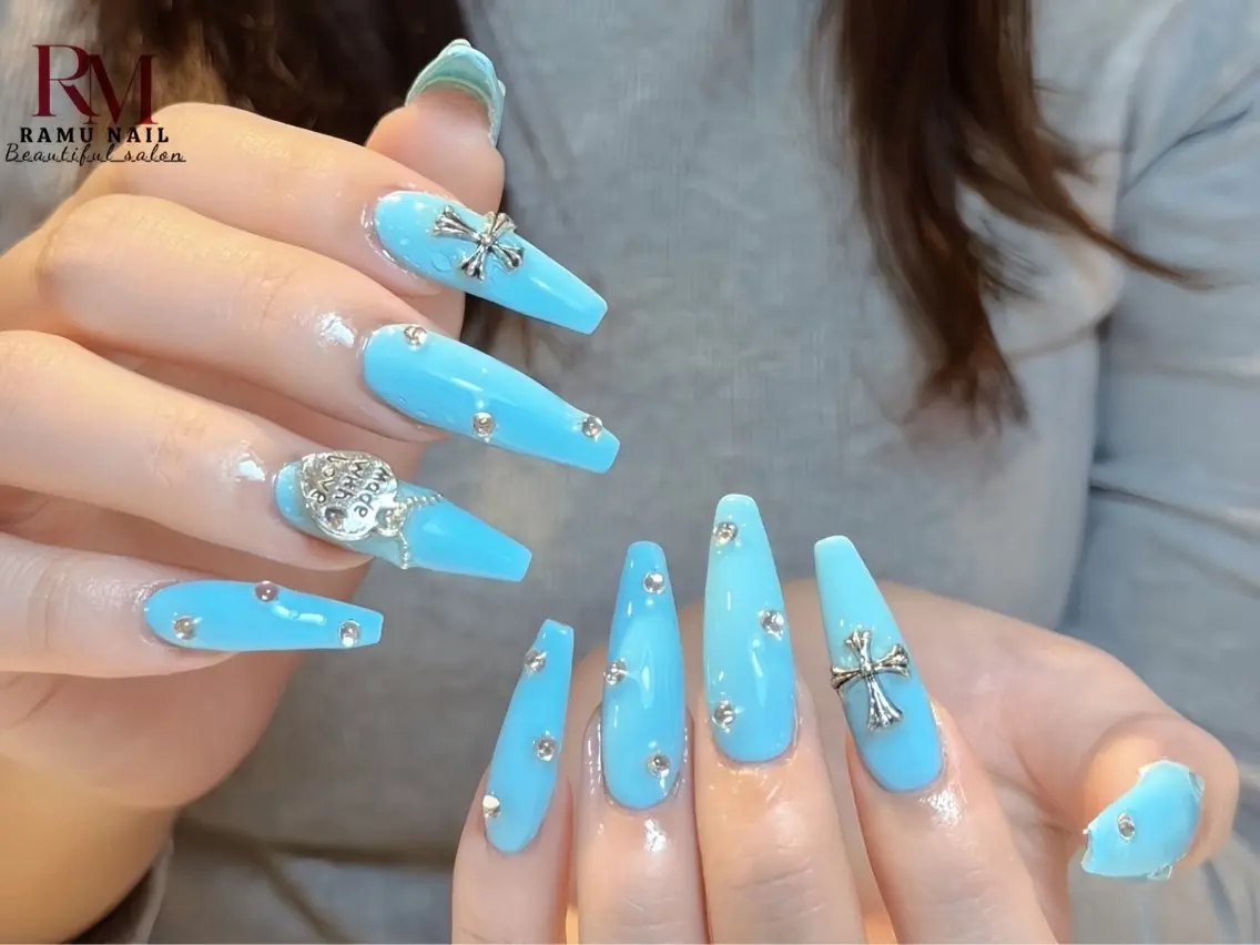 ネイル キラキラネイル マグネットネイル ミラーネイル ピンク 夏ネイル ハンドネイル RAMU Nail 恵比寿店のネイルデザイン