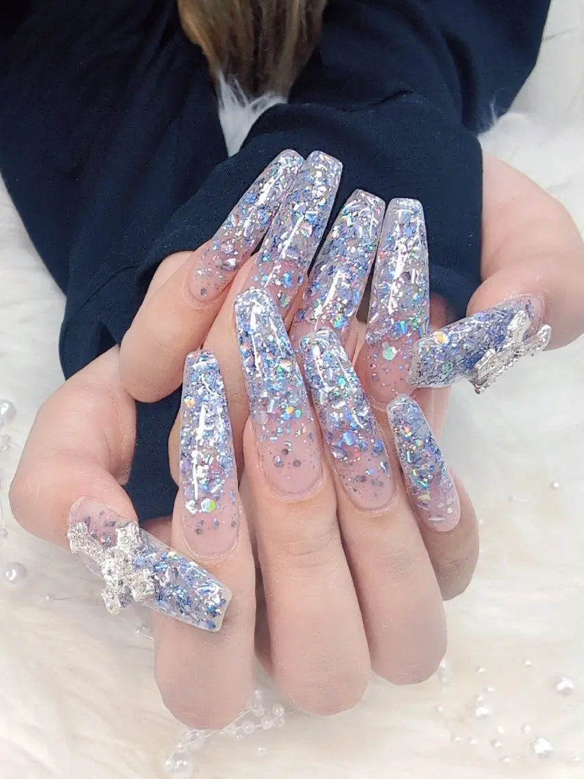 ネイル 長さ出し ジェルネイル キラキラネイル ラメ(グリッター) ニュアンスネイル Chouette Nailのネイルデザイン