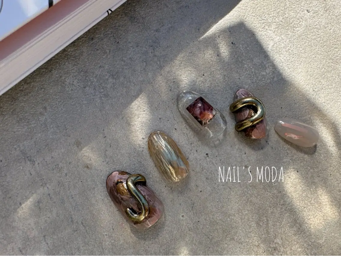 ネイル オーロラネイル 長さ出し フットネイル フレンチネイル ジェルネイル NAIL'S MODAのネイルデザイン