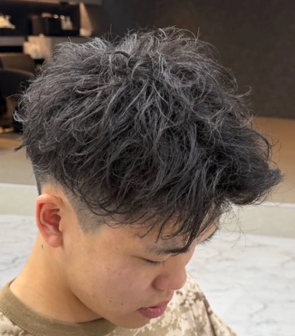 カット(スパイキーショート)+ピンパーマの写真
