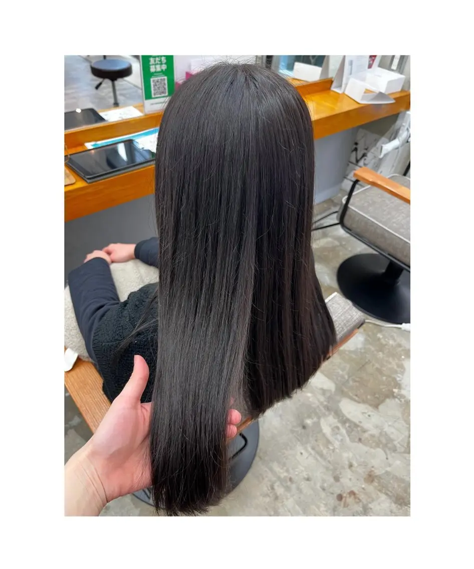 ロング トリートメント 新嵩 真理のヘアスタイル