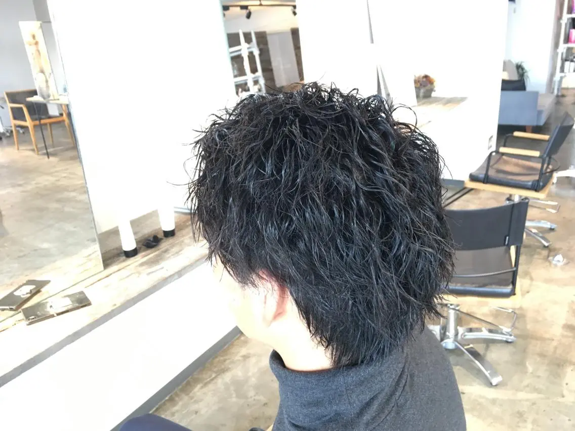 ショート パーマ メンズ メンズパーマ メンズツイストパーマ ツイストパーマ 【メンズ職人】 ✂️佐藤友のヘアスタイル