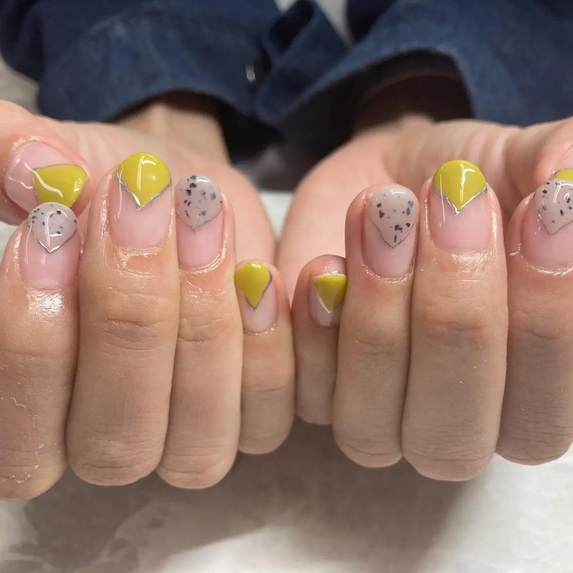 ネイル アートネイル フットネイル ニュアンスネイル オフィスネイル シンプルネイル 下城 葵のネイルデザイン