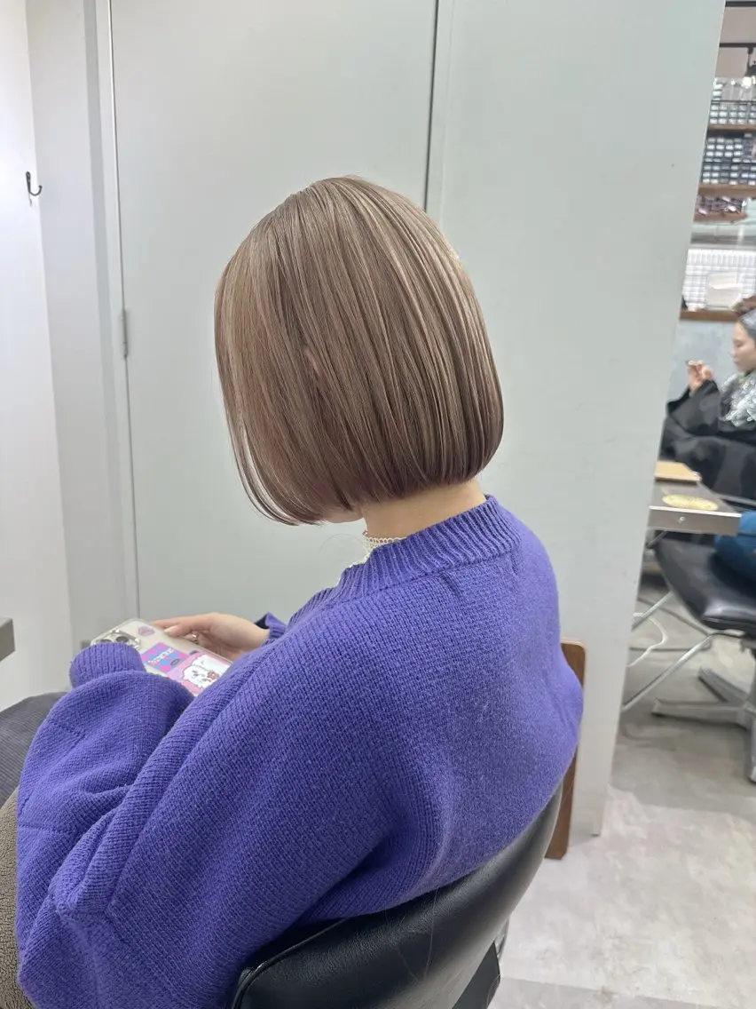 ショート カラー ベージュカラー ハイトーンカラー ミルクティーベージュ ボブ ヘアカラー トリートメント ブリーチ指名 NO1🌈SAKIのヘアスタイル