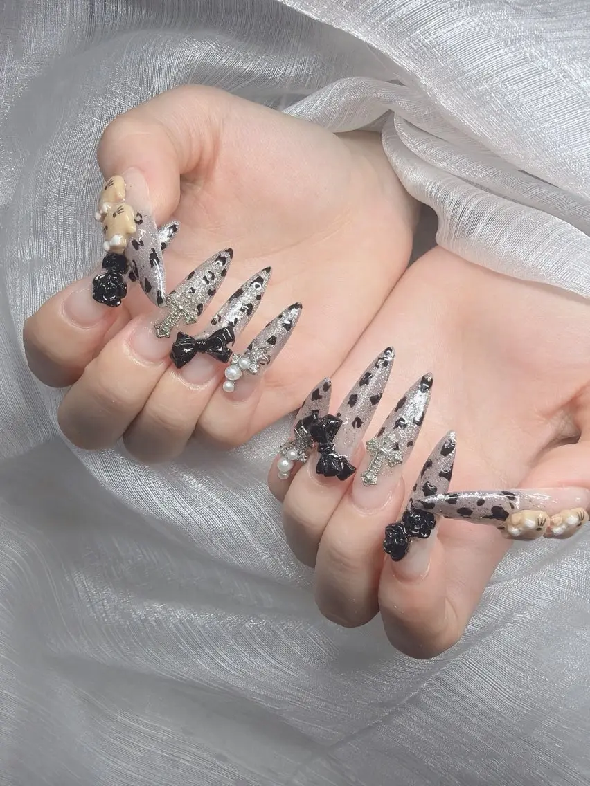 ネイル ハンドネイル Lee Nailsのネイルデザイン