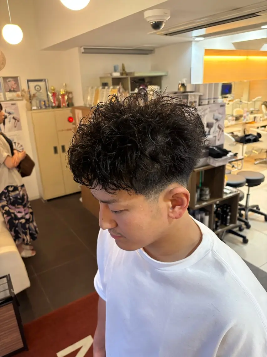 ショート パーマ メンズ メンズパーマ ショートヘア カット パーマ トリートメント 塩谷黎✨イルミナ カラーメンズパーマ✨のヘアスタイル