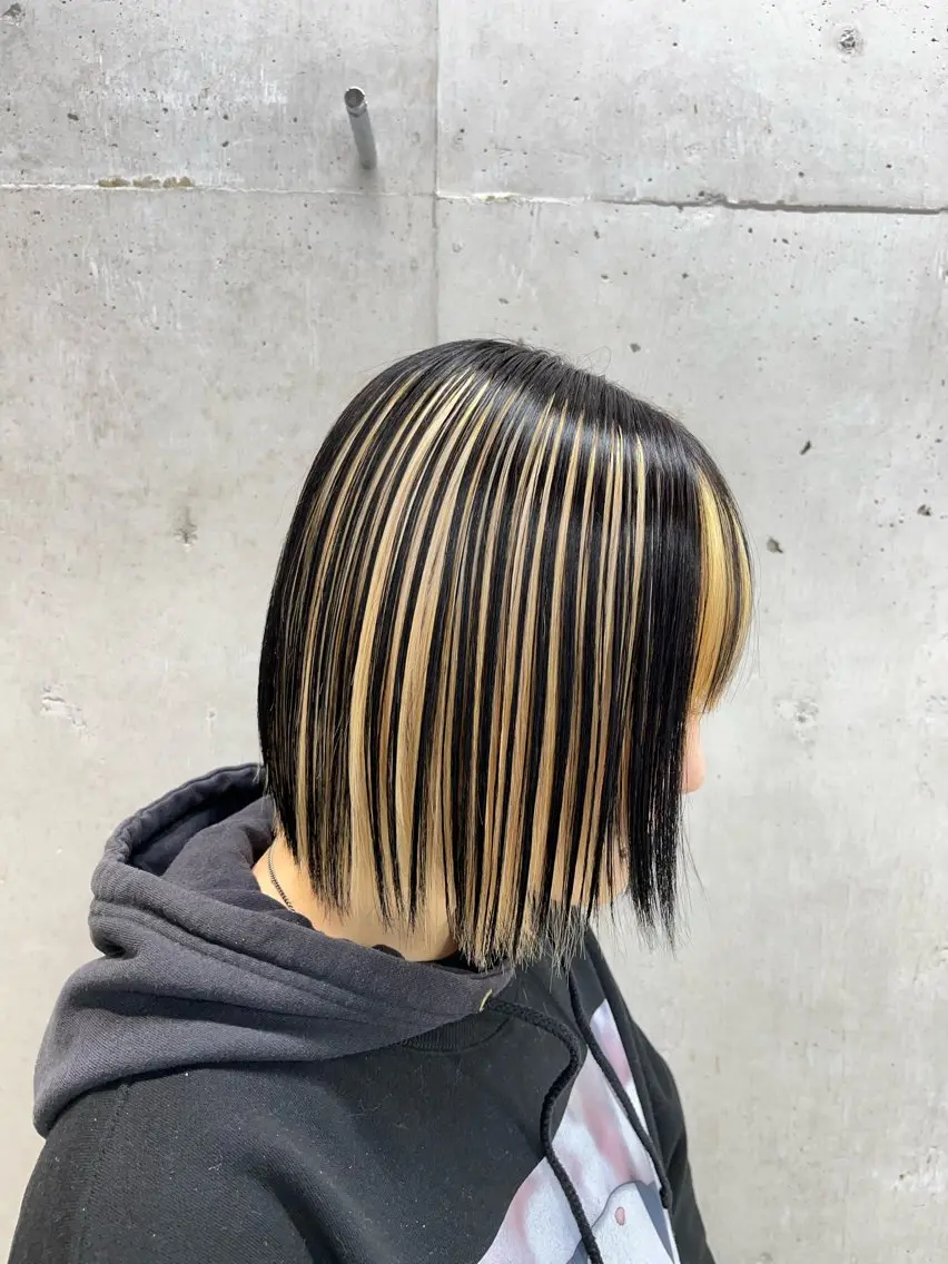 ショート カラー ブロンド デザインカラー 【毎朝セット3分】 メンズパーマ　真人のヘアスタイル