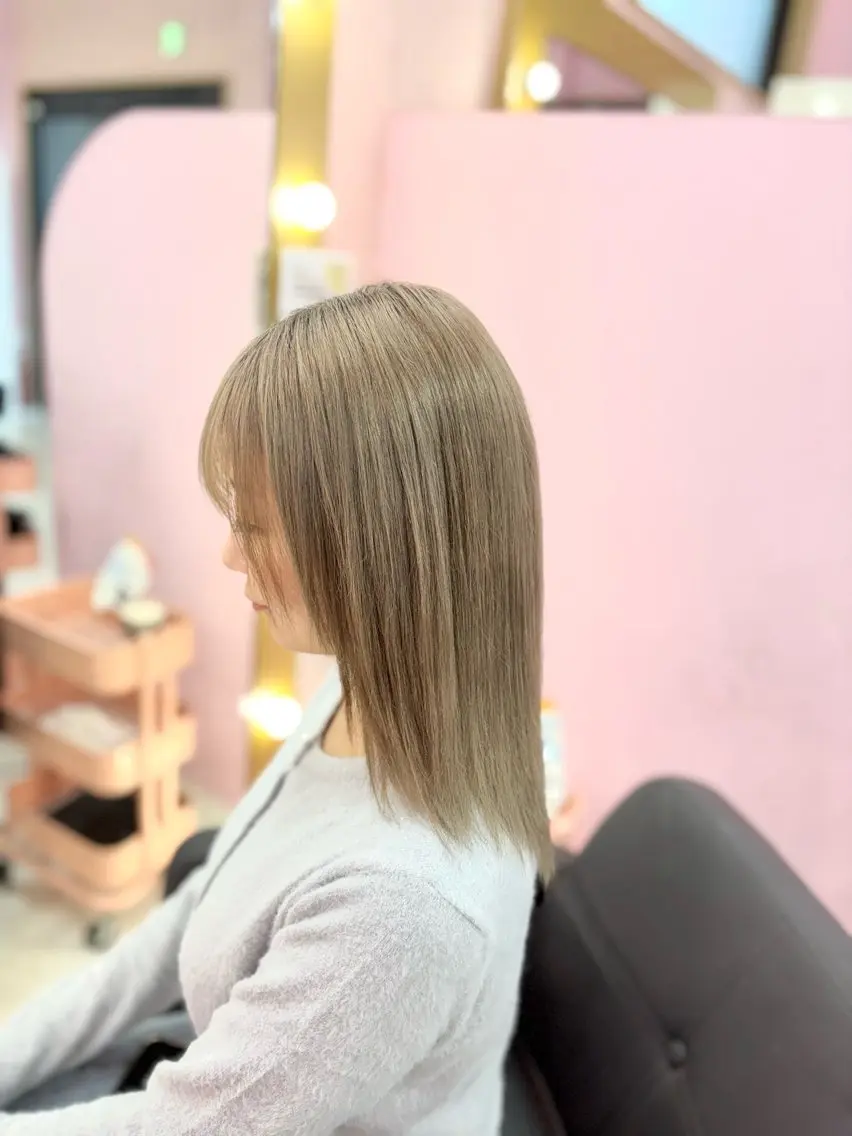 セミロング カラー 甘ふわgirly🎀 ハイトーン🤍Ramのヘアスタイル