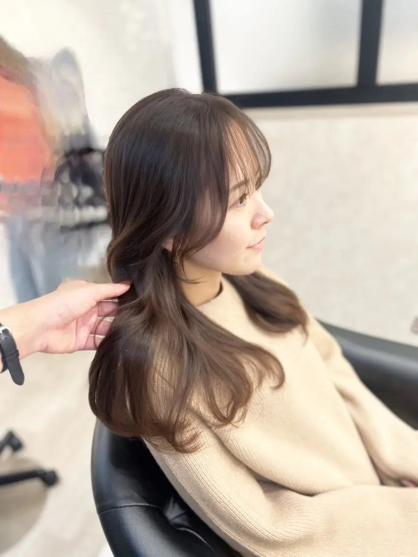 セミロング カラー カット ヘアカラー トリートメント emi/髪質改善/ 韓国風/艶カラーのヘアスタイル