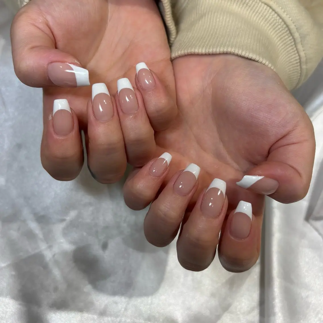ネイル アートネイル フレンチネイル ジェルネイル パラジェル シンプルネイル Misaki Aries心斎橋店のネイルデザイン