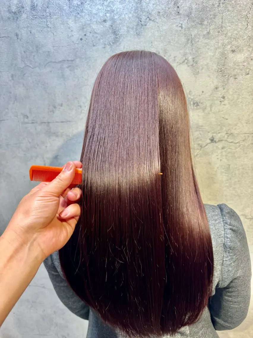 ロング カット 縮毛矯正 大人女性の艶カラー tomoのヘアスタイル