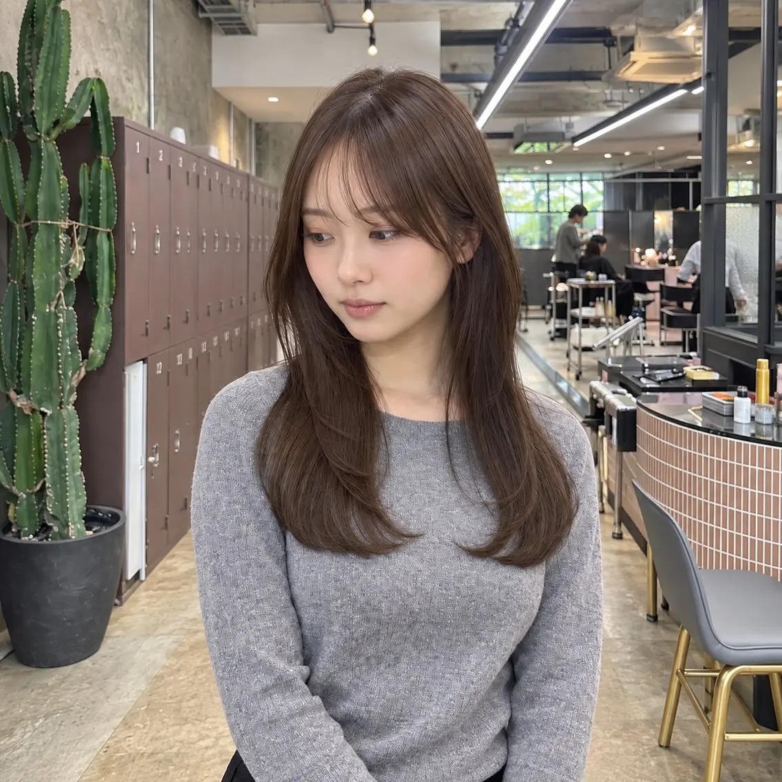 セミロング カラー ブラウンカラー 透明感カラー レイヤーカット カット ヘアカラー トリートメント 岡本康平/ダブル カラー/レイヤーのヘアスタイル