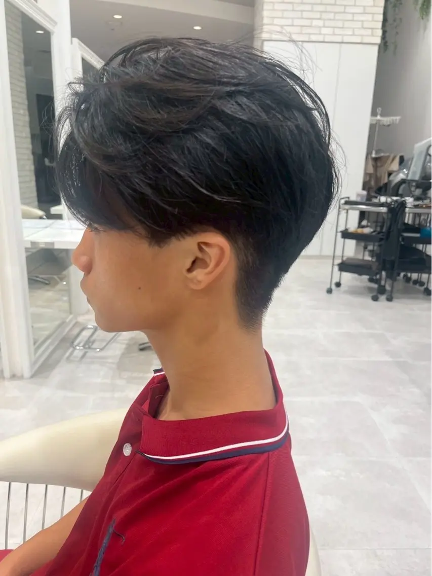 ショート メンズ 刈り上げ レイヤーカット ショートヘア 川田 真実のヘアスタイル