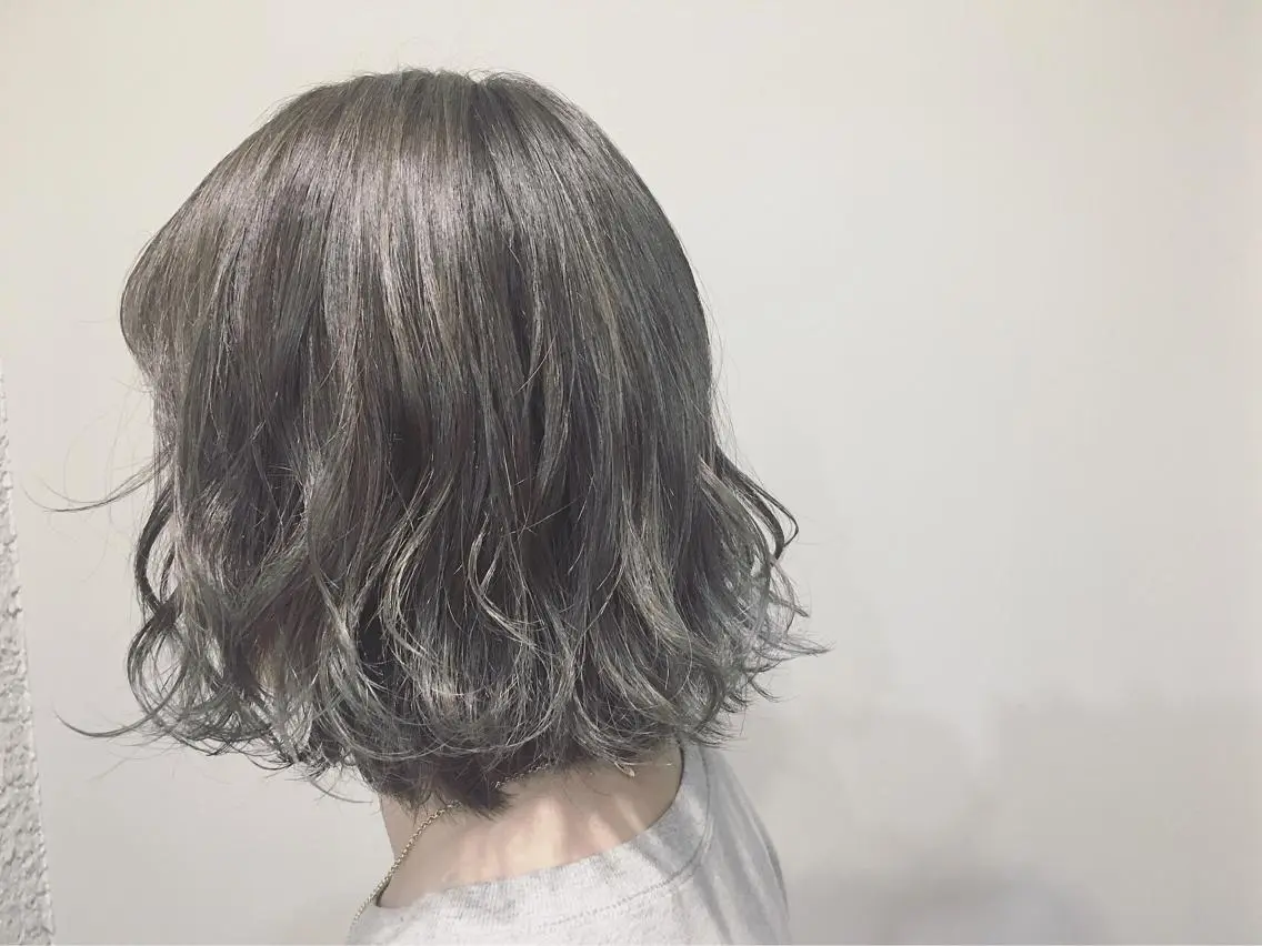 ミディアム カラー ブリーチ グラデーションカラー ハイライトカラー 3Dハイライト ハイライト ヘアカラー ヘッドスパ てんま さやかのヘアスタイル