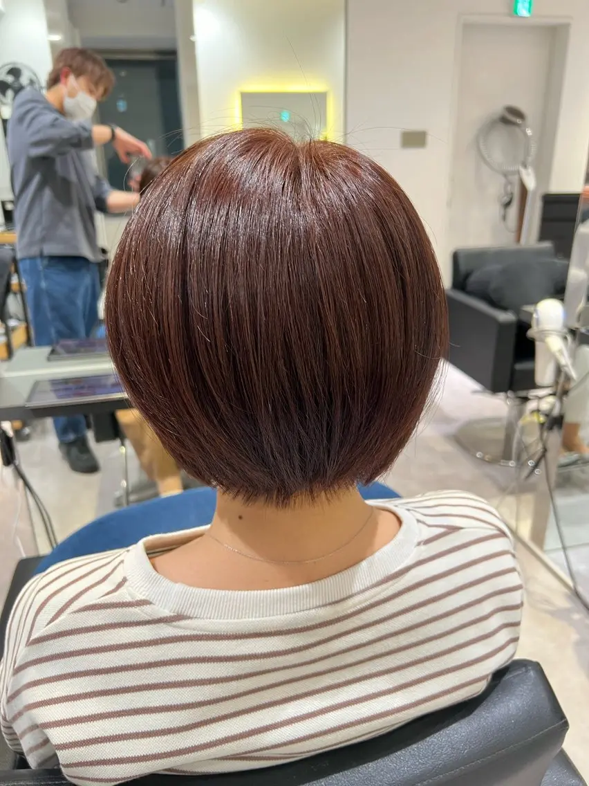 ショート カラー ブラウンカラー ピンクカラー ピンクブラウン 【表参道】小顔ショー ト /丸みボブ/荒砂のヘアスタイル