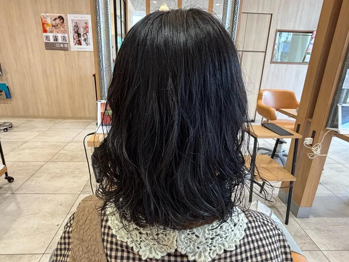 セミロング パーマ セミロングパーマ かわにし ゆきのヘアスタイル