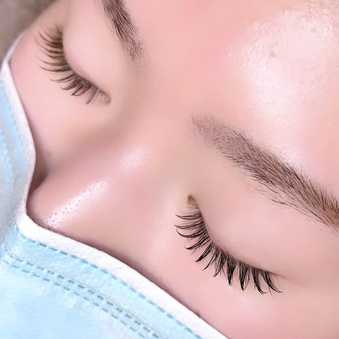 マツエク・マツパ 束感まつ毛 フラットラッシュ ella eyelashのマツエク・マツパデザイン