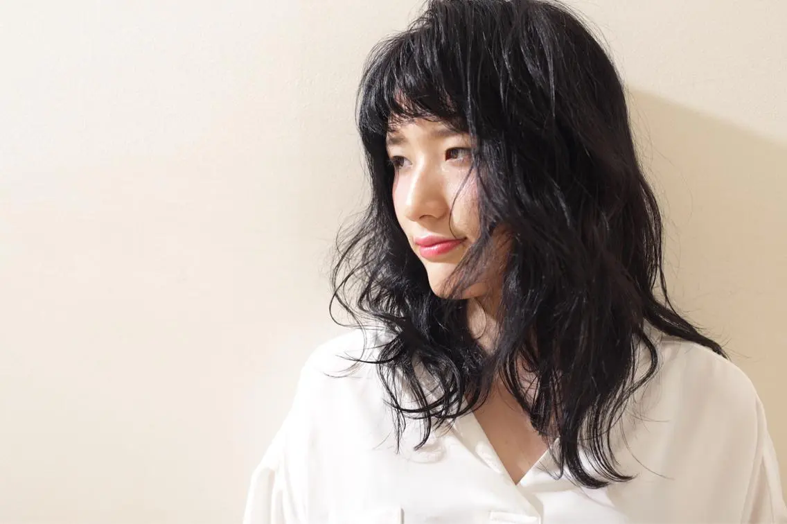 ミディアム セミロング カラー アッシュ 黒髪 ダークアッシュ ボブ タジマ ヤスヒサのヘアスタイル