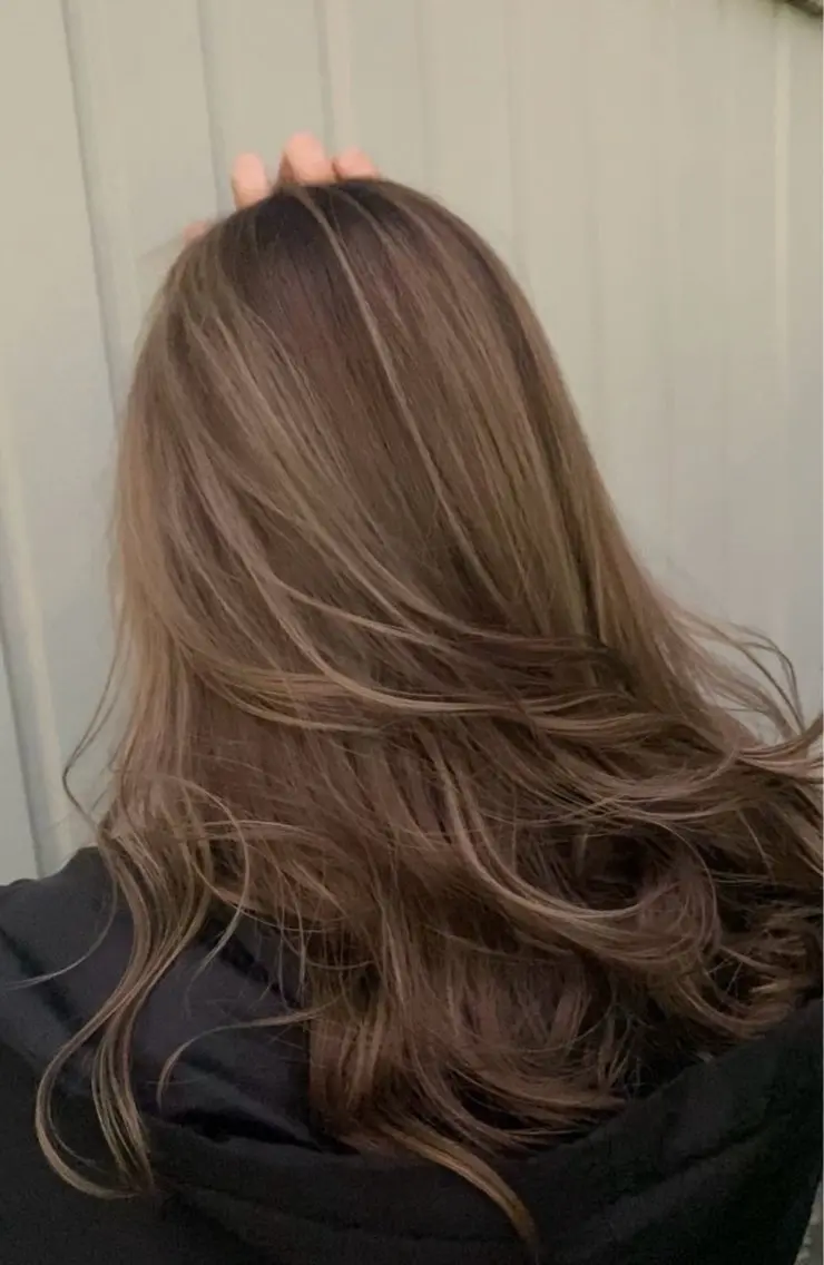 ロング NENE🌿透明感 カラーを作る美容師のヘアスタイル
