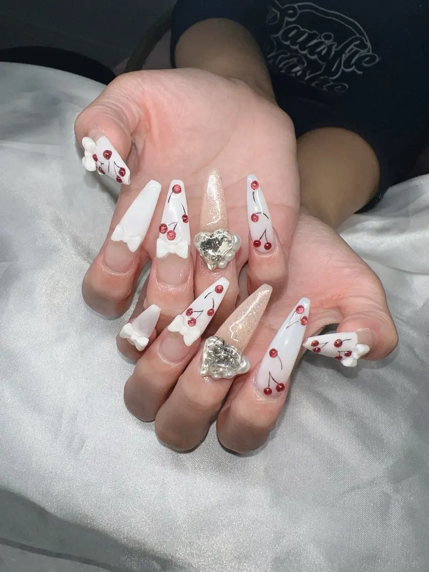 ネイル 長さ出し グラデーション 卒業式 キラキラネイル マグネットネイル Lee Nailsのネイルデザイン