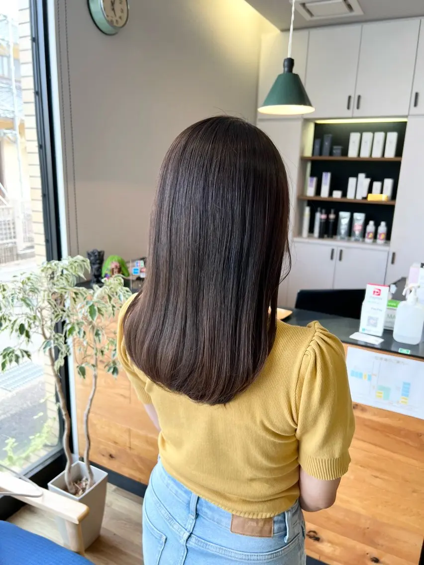 セミロング カラー ブリーチ ハイライトカラー ハイライト ヘアカラー トリートメント 堀 望美のヘアスタイル